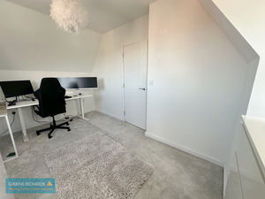 Bedroom- click for photo gallery